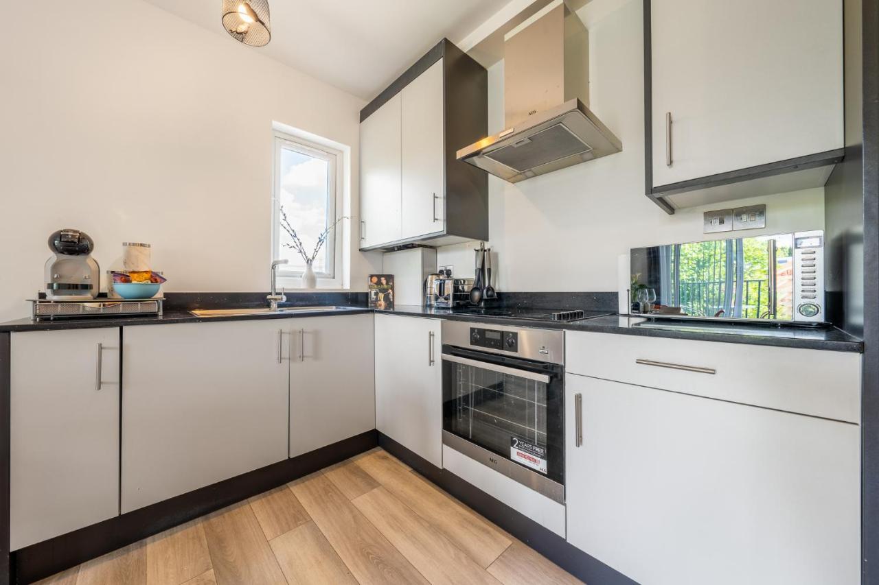Ashview 8 - Heathrow - Business - Free Parking Διαμέρισμα Staines-upon-Thames Εξωτερικό φωτογραφία